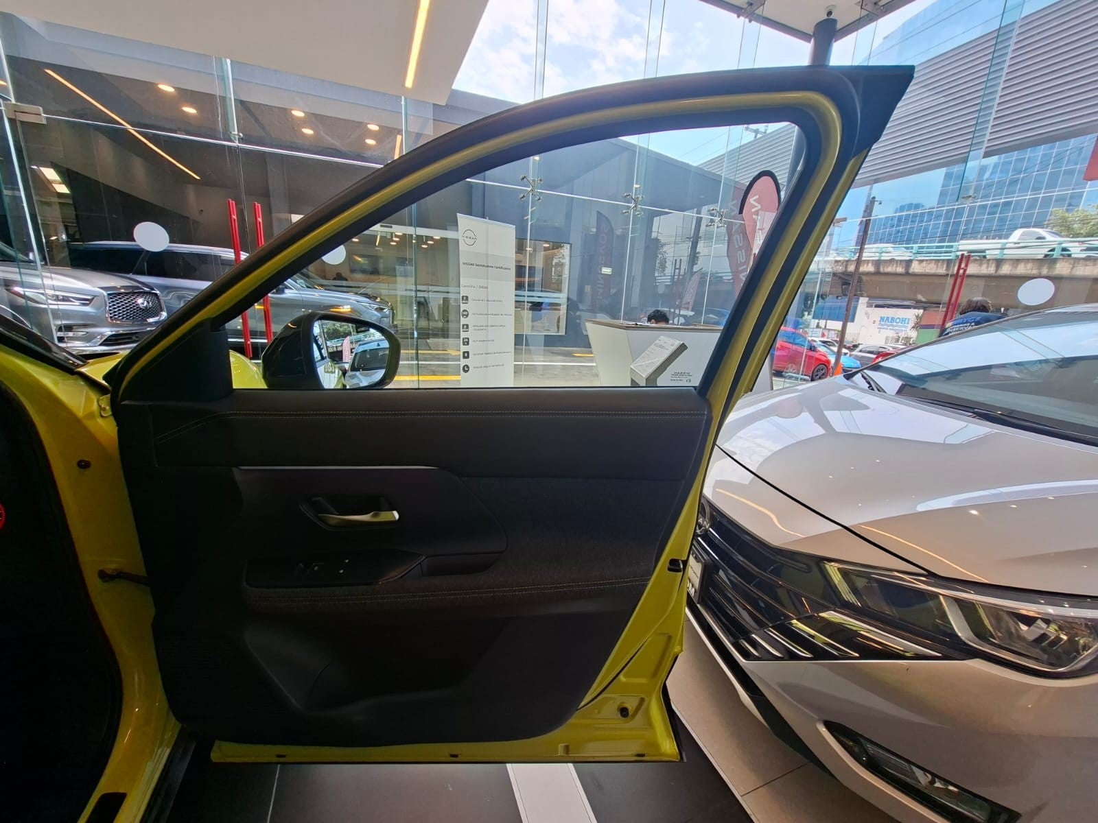 2025 Nissan KICKS PLATINUM CVT 25