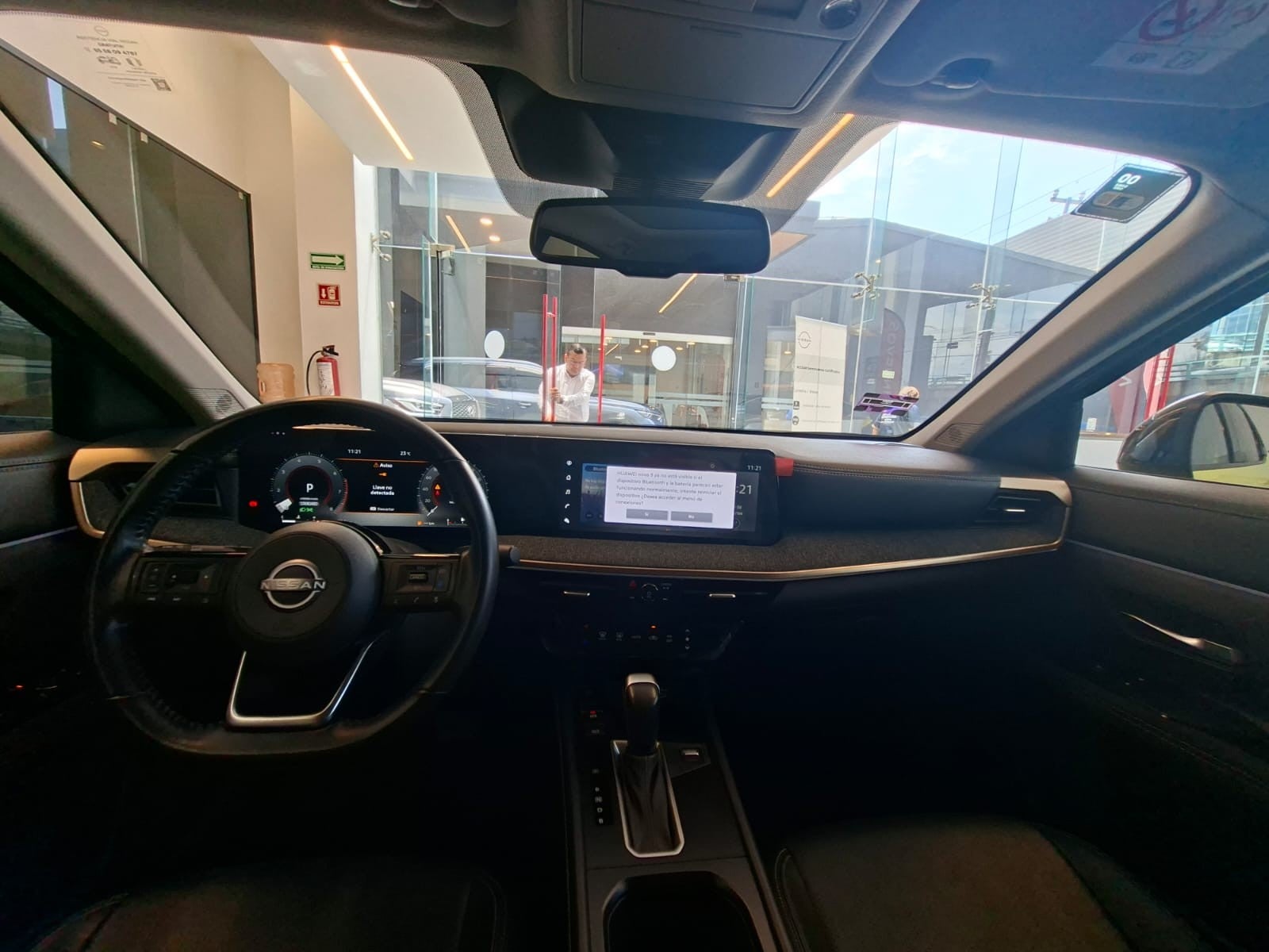 2025 Nissan KICKS PLATINUM CVT 25